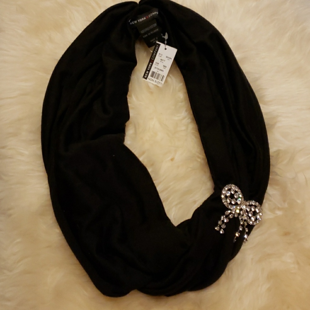 NWT New York and Company Infinity Scarf